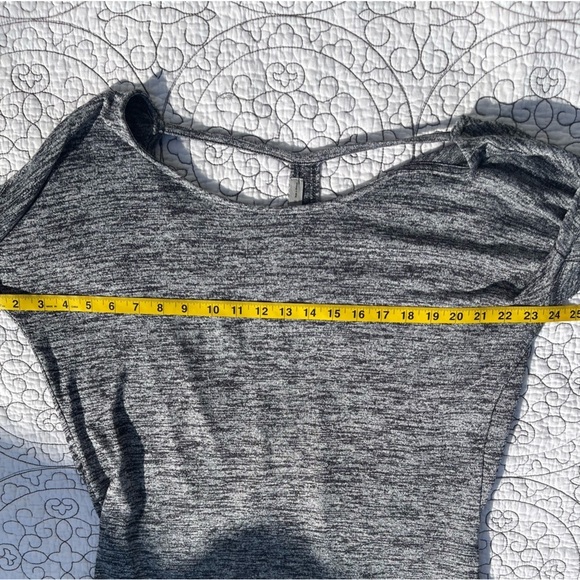 Athleta Pose Layered Top, Dark Marl Grey SIZE Medium - Picture 3 of 8